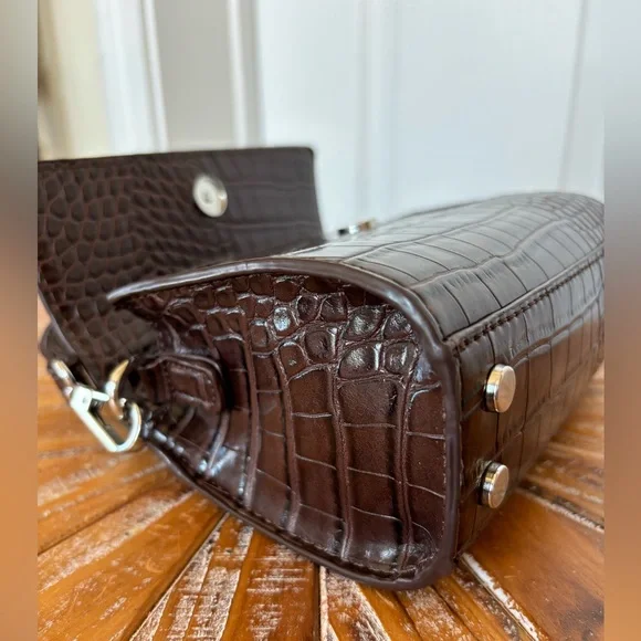 Used Zara Small Elegant Chocolate Brown Crocodile-Embossed Faux Leather Handbag - Picture 12 of 15